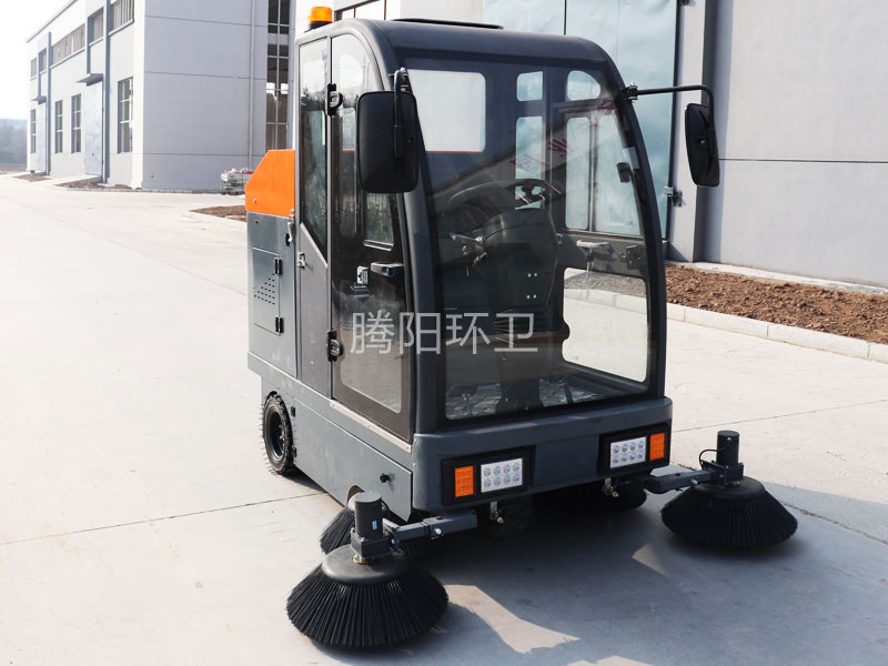 嘉云电动扫地车