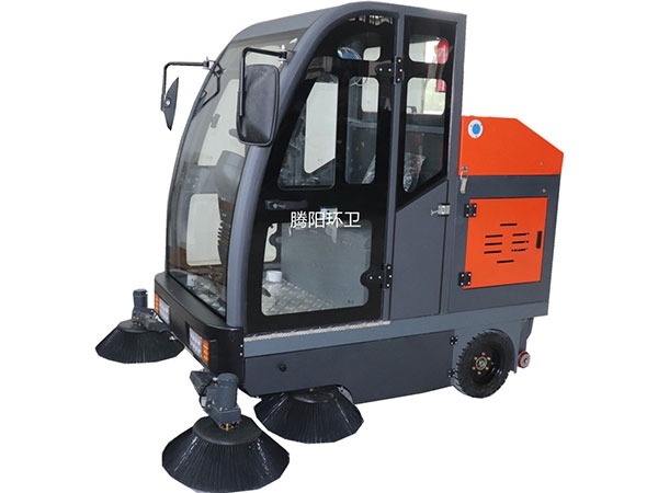 TY-1900型电动驾驶式扫地车