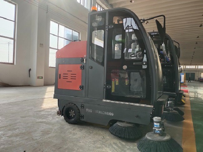 嘉云环卫扫地车
