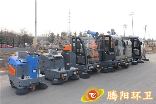 工业扫地机 vs 洗地机:如何根据